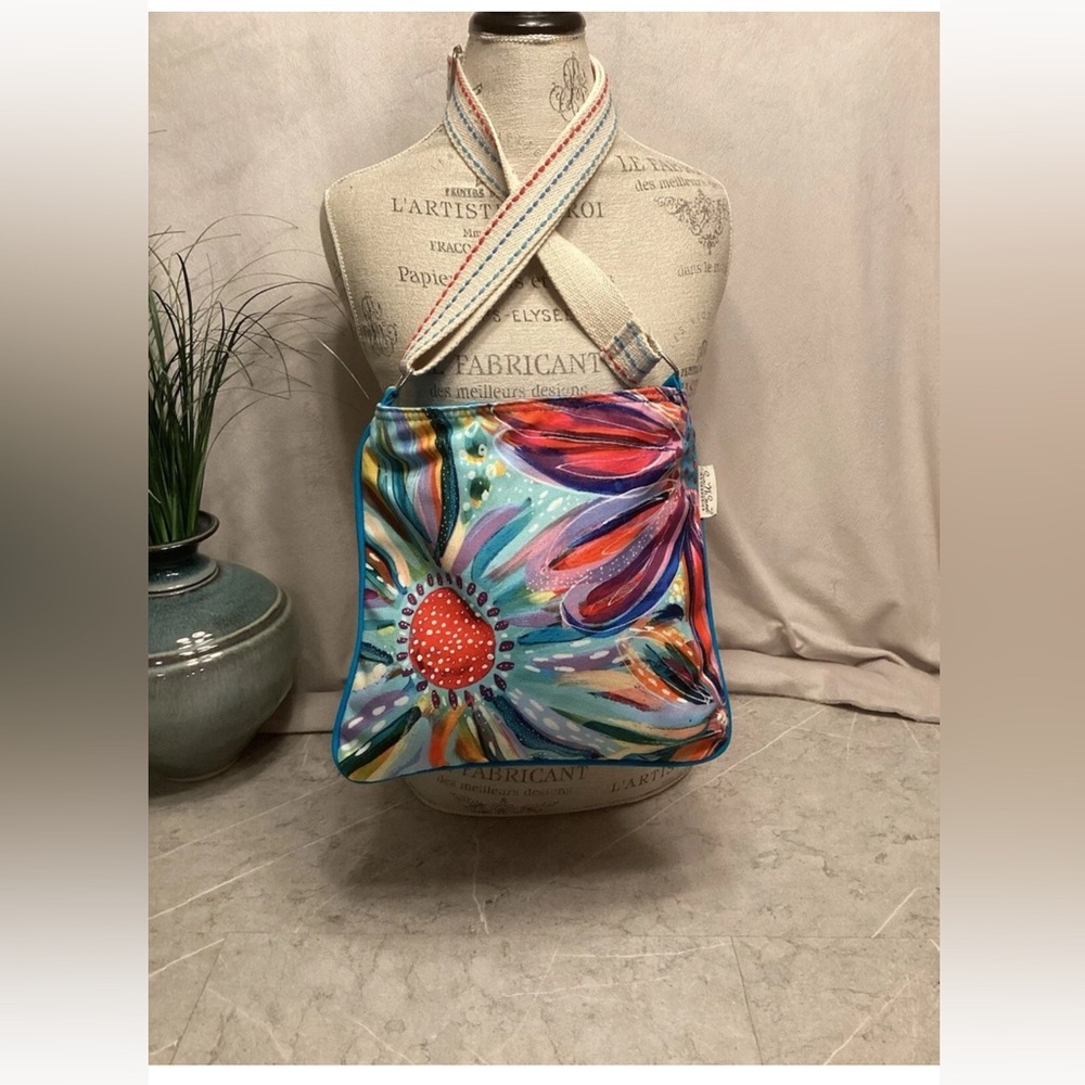 Sun N Sand Bag Canvas Crossbody Colorful Daisy's 2 Sided Print Adjustable Strap